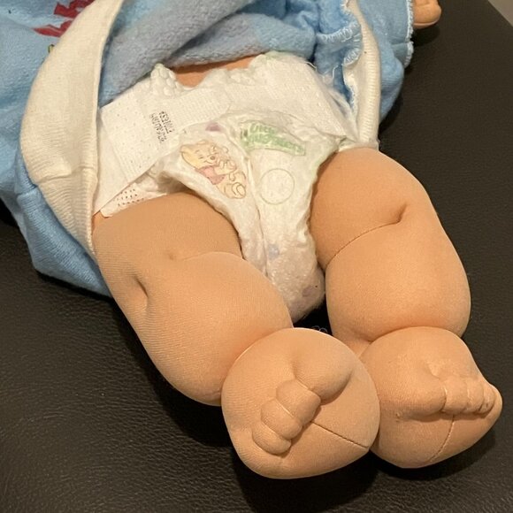 Cabbage Patch Kids Girl Doll Curly Hair Blue Eyes - Picture 6 of 15